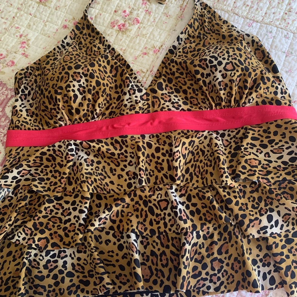 Plus size tankini swim top